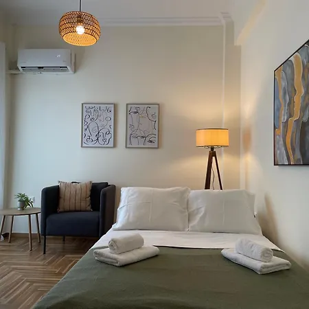 Apartment Koukaki Lovely *